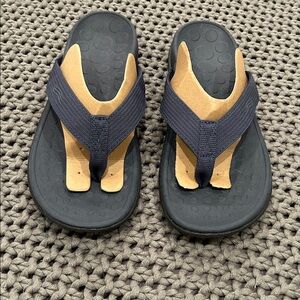 Vionic 44 Wave Orthotic BLUE Thong Sandals Navy 9